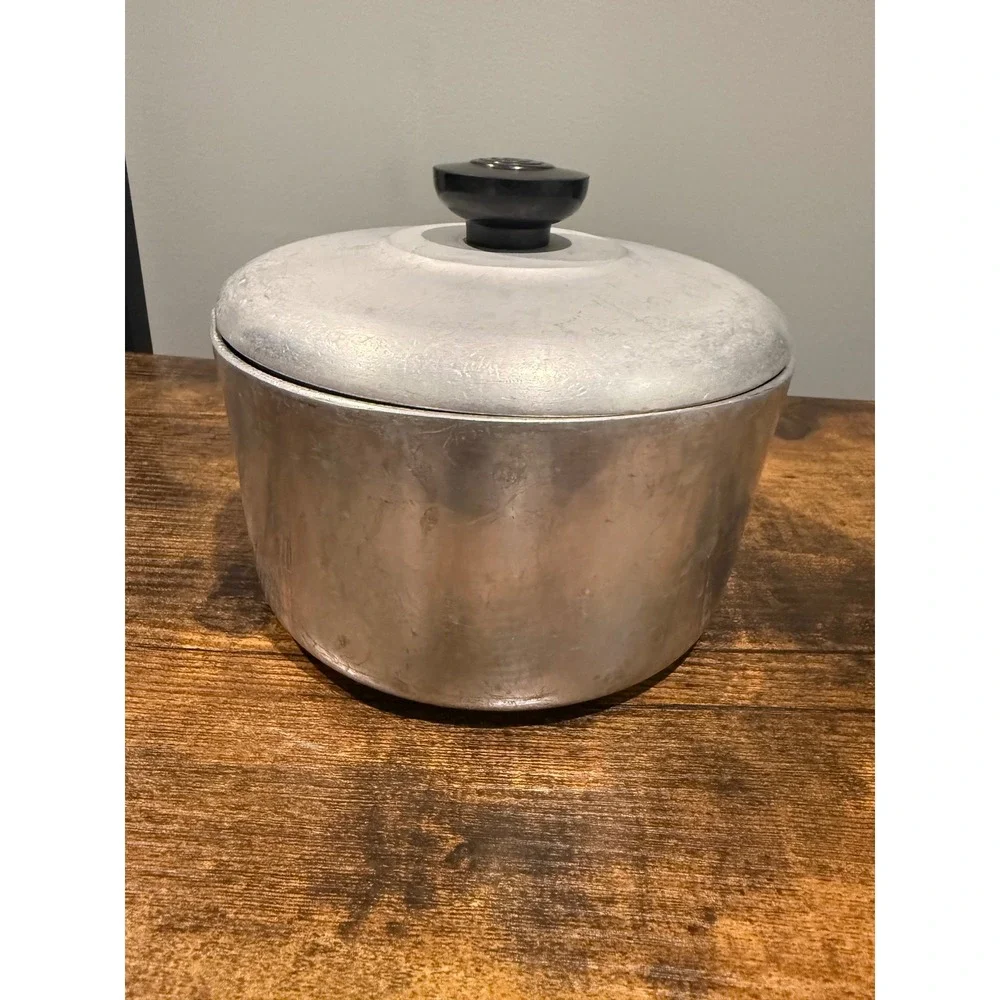 Magnalite Classic 2 Qt Cast Aluminum Saucepan with Lid Si12 k Silver Pot China